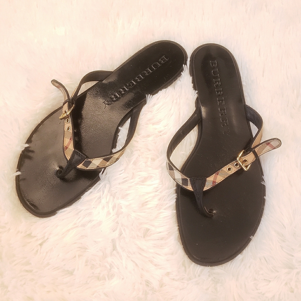 Burberry Check Flip Flop Sandal Size 39 (US 9)